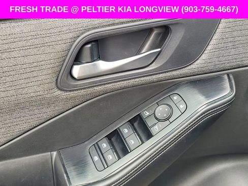 Used 2023 Nissan Rogue SV FWD image 16