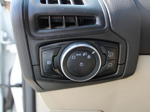 Used 2012 Ford Focus SE FWD image 47