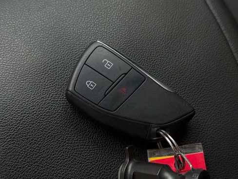 Used 2024 Chevrolet Colorado W/T w/ Safety Package image 28