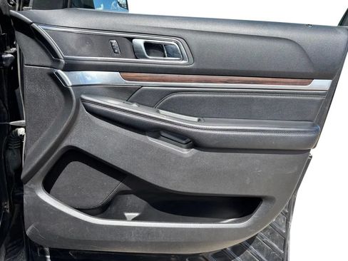 Used 2017 Ford Explorer Limited AWD/4WD image 24