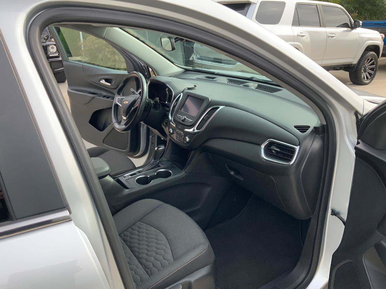 Used 2021 Chevrolet Equinox LT FWD image 8