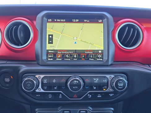 Used 2022 Jeep Wrangler Unlimited Rubicon w/ Steel Bumper Group AWD/4WD image 22