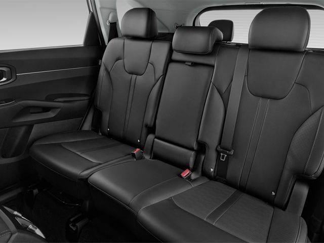 Used 2025 Kia Sorento EX AWD/4WD image 11