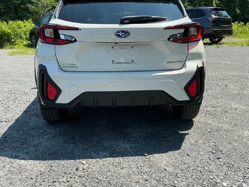 Used 2024 Subaru Crosstrek 2.0i Premium AWD/4WD image 4