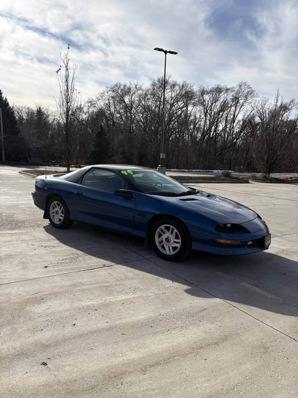 Used 1994 Chevrolet Camaro Z28 RWD image 2