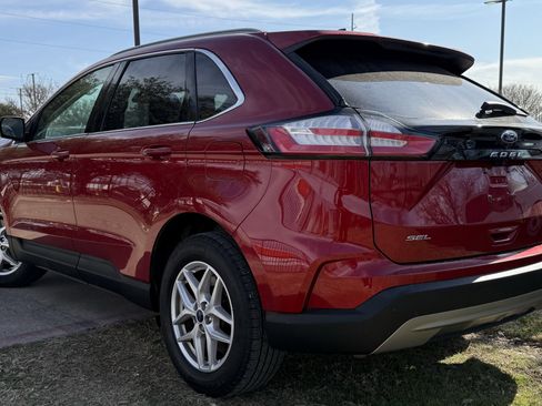 Used 2022 Ford Edge SEL w/ Convenience Package image 9