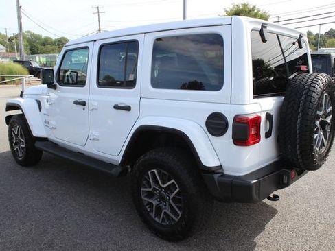 Used 2024 Jeep Wrangler Unlimited Sahara w/ Technology Group AWD/4WD image 28