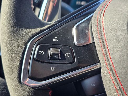 Used 2023 Chevrolet Corvette Stingray Premium Conv w/ Z51 Performance Package image 34