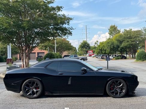 Used 2015 Dodge Challenger R/T w/ Quick Order Package 28B R/T RWD image 6