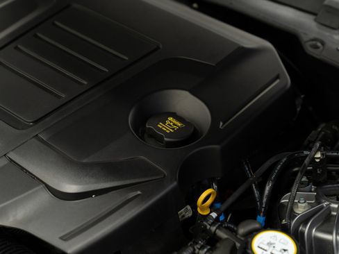 Used 2020 Jaguar XE S image 44