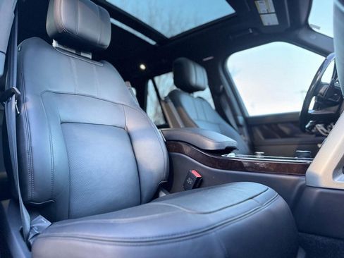 Used 2022 Land Rover Range Rover Westminster Edition image 23