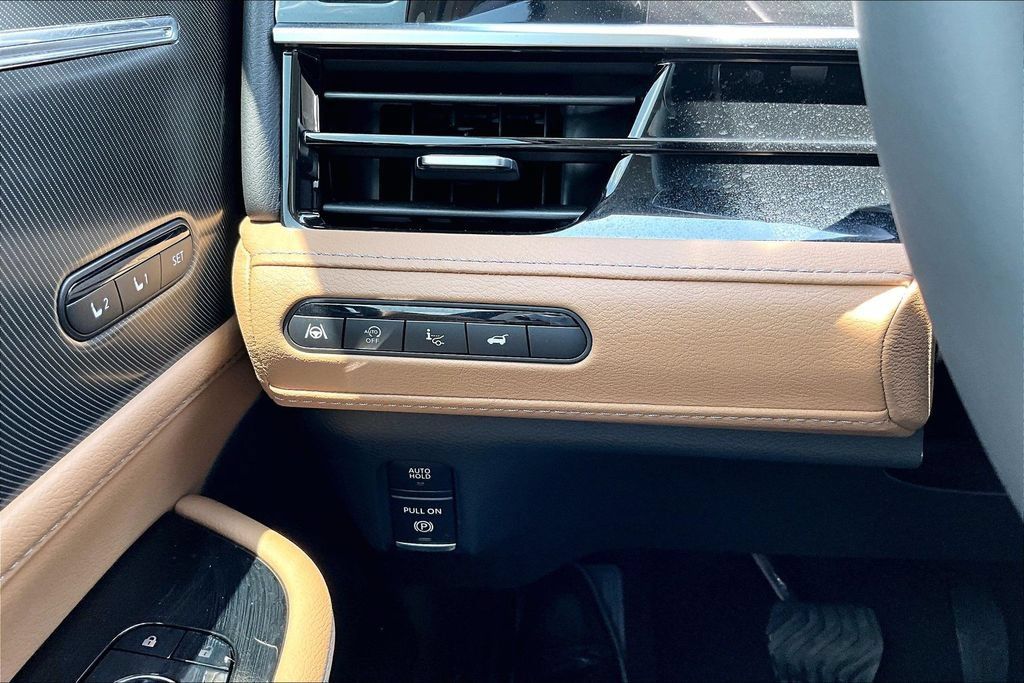 New 2027 INFINITI QX80 Luxe RWD image 40