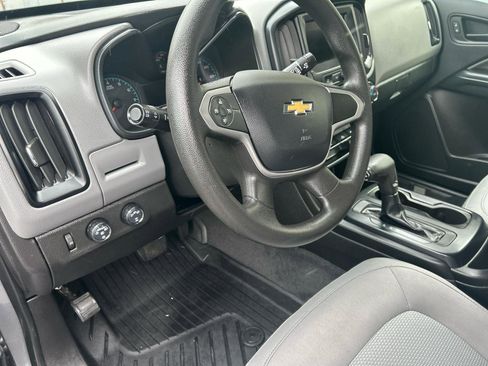 Used 2020 Chevrolet Colorado W/T w/ WT Convenience Package image 14