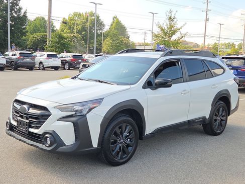 Certified 2025 Subaru Outback Onyx Edition XT AWD/4WD image 7
