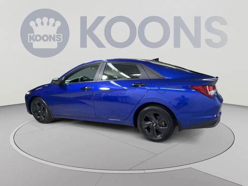 Used 2023 Hyundai Elantra SEL FWD image 8