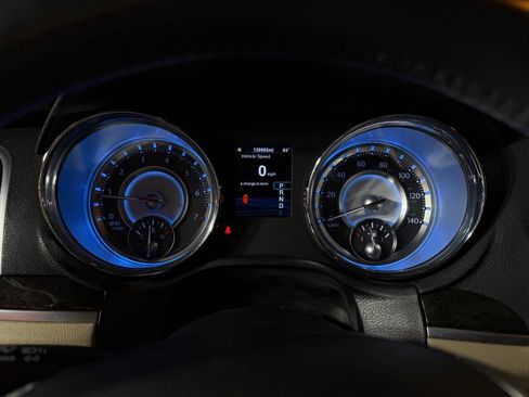 Used 2013 Chrysler 300 AWD w/ Driver Convenience Group image 12