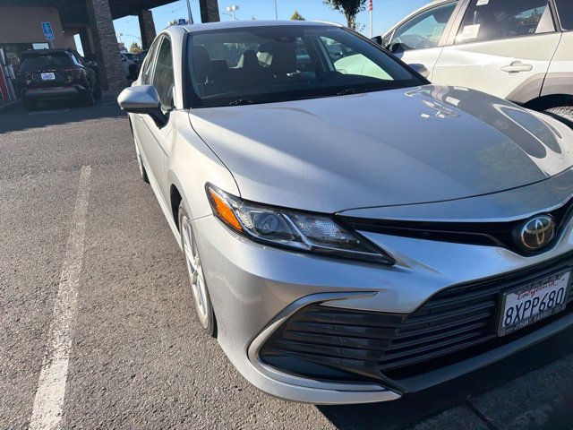 Used 2021 Toyota Camry LE FWD image 8