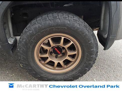 Used 2021 GMC Sierra 1500 AT4 w/ AT4 Premium Package AWD/4WD image 9