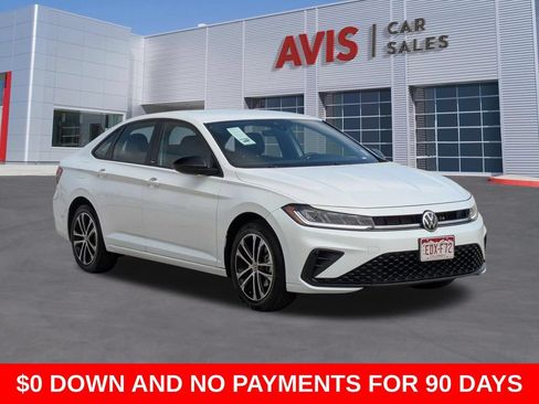 Used 2025 Volkswagen Jetta Sport FWD image 3