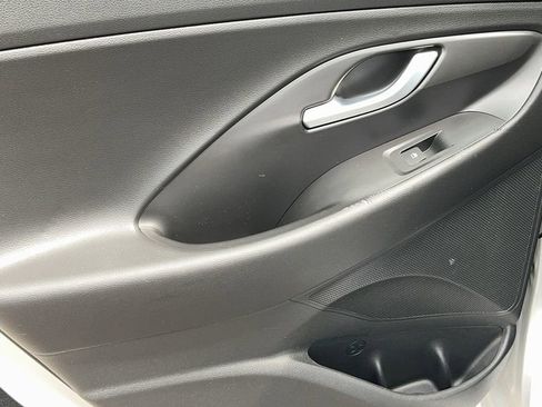 Used 2018 Hyundai Elantra GT Sport image 15