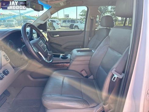 Used 2017 GMC Yukon SLT AWD/4WD image 19