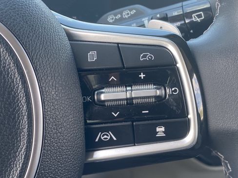 Certified 2025 Kia Sorento EX AWD/4WD image 22