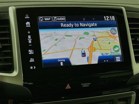 Certified 2018 Honda Pilot Touring image 13