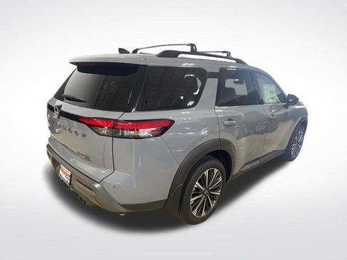 New 2026 Nissan Pathfinder Platinum w/ Cargo Package AWD/4WD image 5