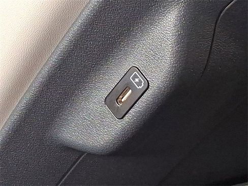 Certified 2022 Kia EV6 Wind w/ Wind Technology Package image 11