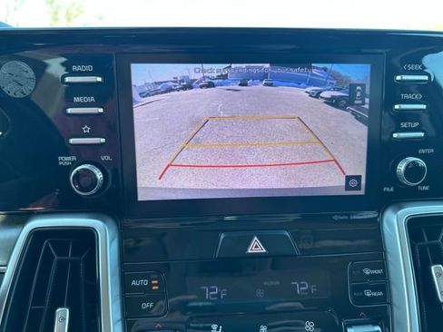 Used 2021 Kia Sorento S image 26