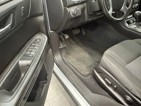 Used 2016 Chevrolet Traverse LT AWD/4WD image 12