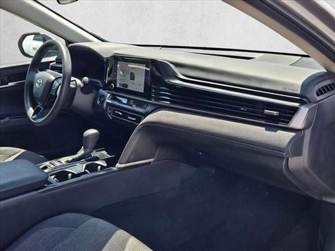 Used 2025 Toyota Camry LE image 20