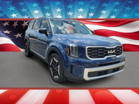 Used 2024 Kia Telluride S w/ S Sunroof Package FWD image 1