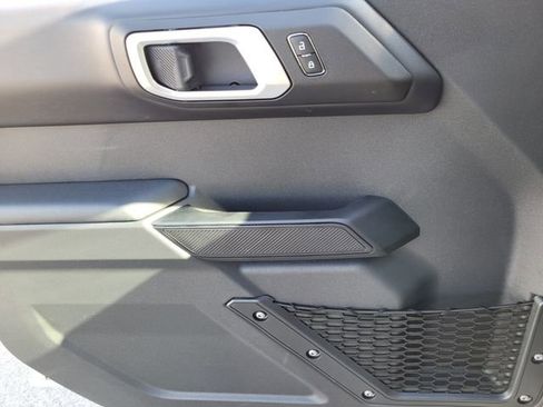 New 2025 Ford Bronco Badlands w/ Sasquatch Package image 23