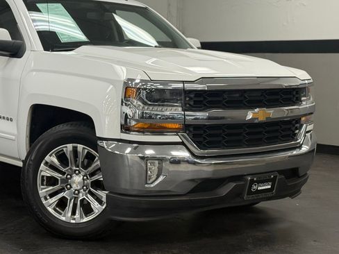 Used 2017 Chevrolet Silverado 1500 LT w/ All Star Edition image 4