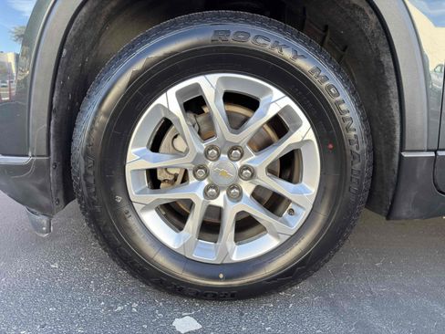 Used 2019 Chevrolet Traverse LT w/ LPO, Floor Liner Package image 16