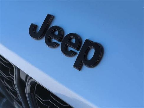 New 2025 Jeep Grand Cherokee Limited image 12