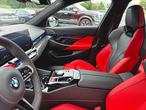 New 2027 BMW M5 AWD/4WD image 2
