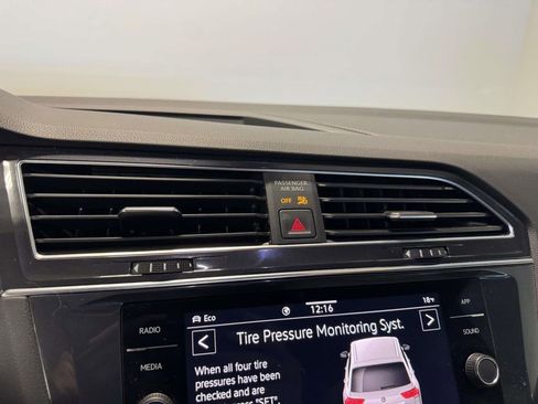 Used 2023 Volkswagen Tiguan SE R-Line image 26