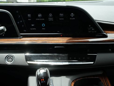 Used 2021 Cadillac Escalade Luxury RWD image 13