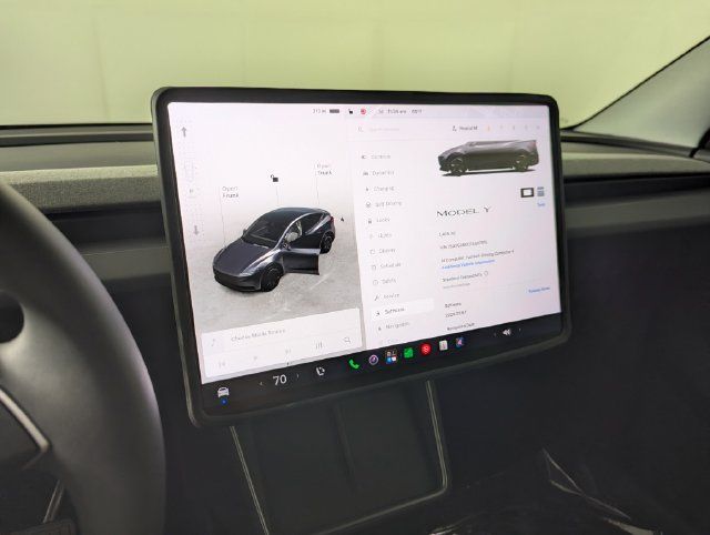 Used 2026 Tesla Model Y 2WD image 17
