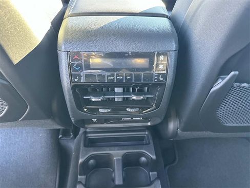 New 2025 Jeep Grand Cherokee L Limited image 12