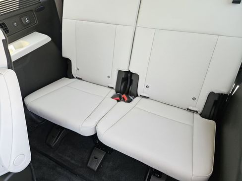 Used 2025 Hyundai Santa Fe Calligraphy image 22