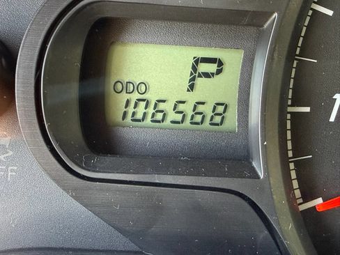 Used 2014 Toyota Sienna L FWD image 26