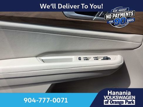 Used 2026 Volkswagen Atlas SE FWD image 28
