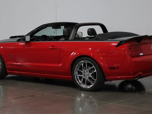 Used 2007 Ford Mustang GT RWD image 18