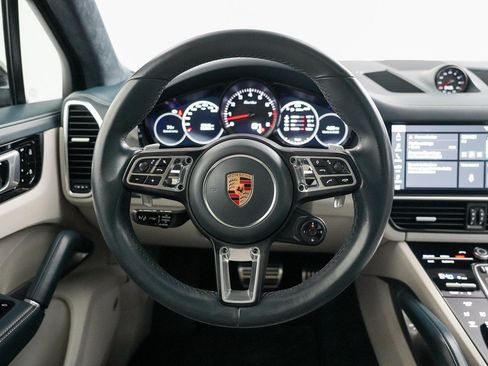 Used 2021 Porsche Cayenne Turbo AWD/4WD image 24