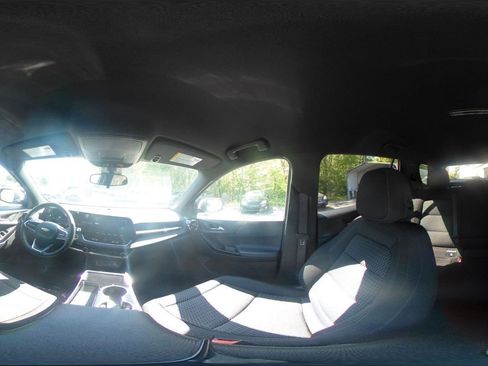 Used 2025 Chevrolet Equinox LT image 37