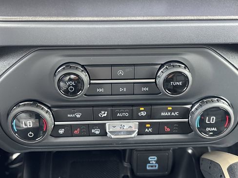 New 2025 Ford Bronco Badlands image 20