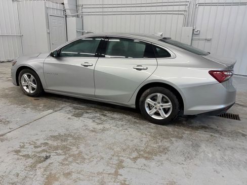 Used 2022 Chevrolet Malibu LT image 3